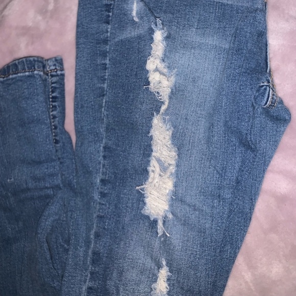 Bluenotes denim jeans, medium/dark wash, ripped style! Super skinny mid rise - Picture 6 of 10